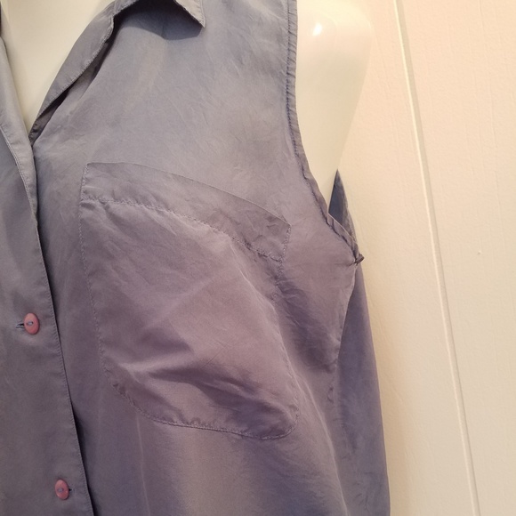 SOLD - 100% Silk Sleeveless Shirt - Picture 2 of 4